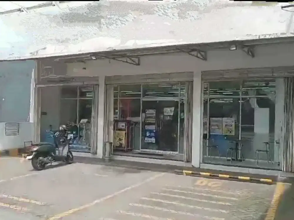 Rumah usaha Mini market Jalan Raya Balongpanggang Gresik