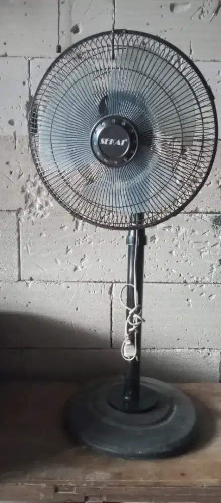 Kipas angin tinggi sedang sekai