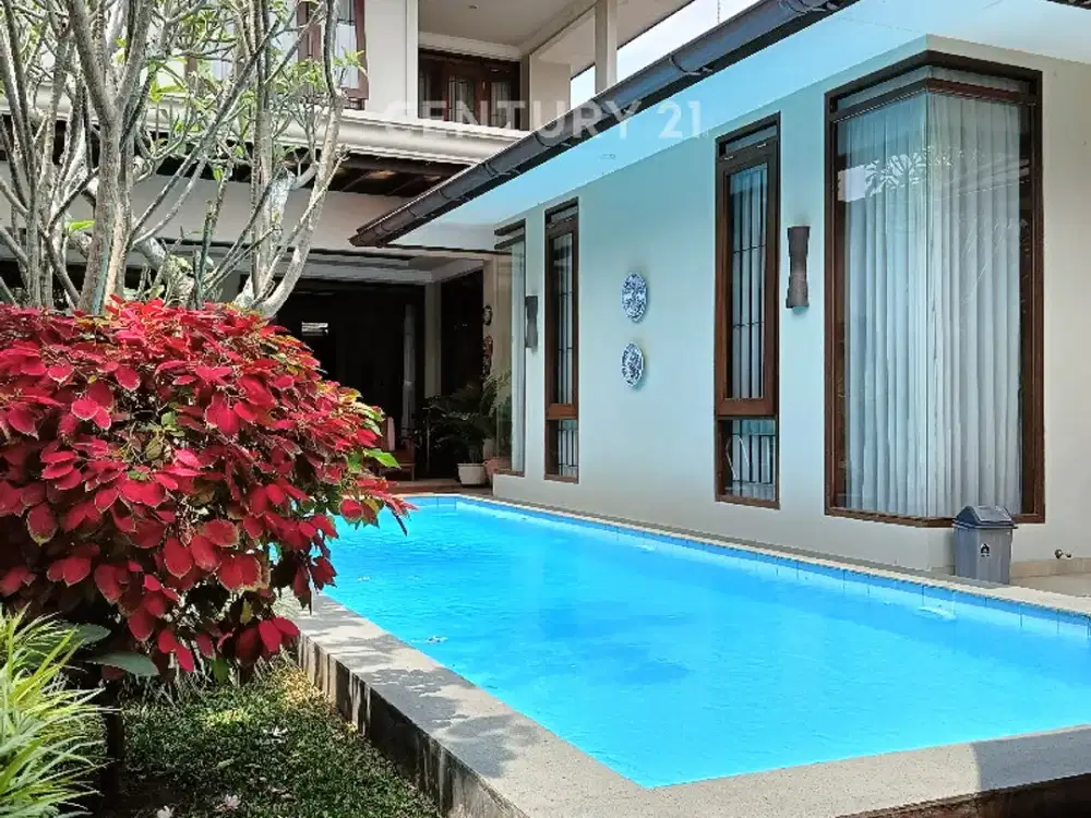 Rumah Lux Kolam Renang Di Gegerkalong Bandung Kota