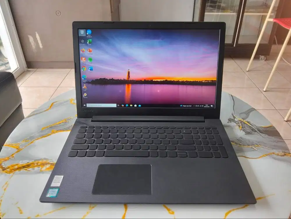 Lenovo Ideapad 130-15IKB Core i3 Gen 6 RAM 4GB Layar Lega 15.6