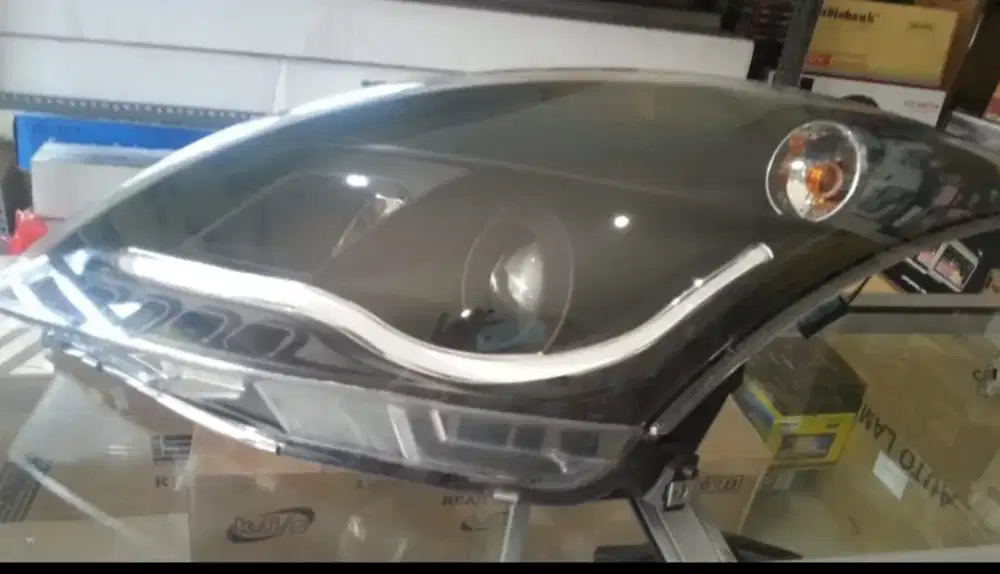 Head lamp Suzuki Swift