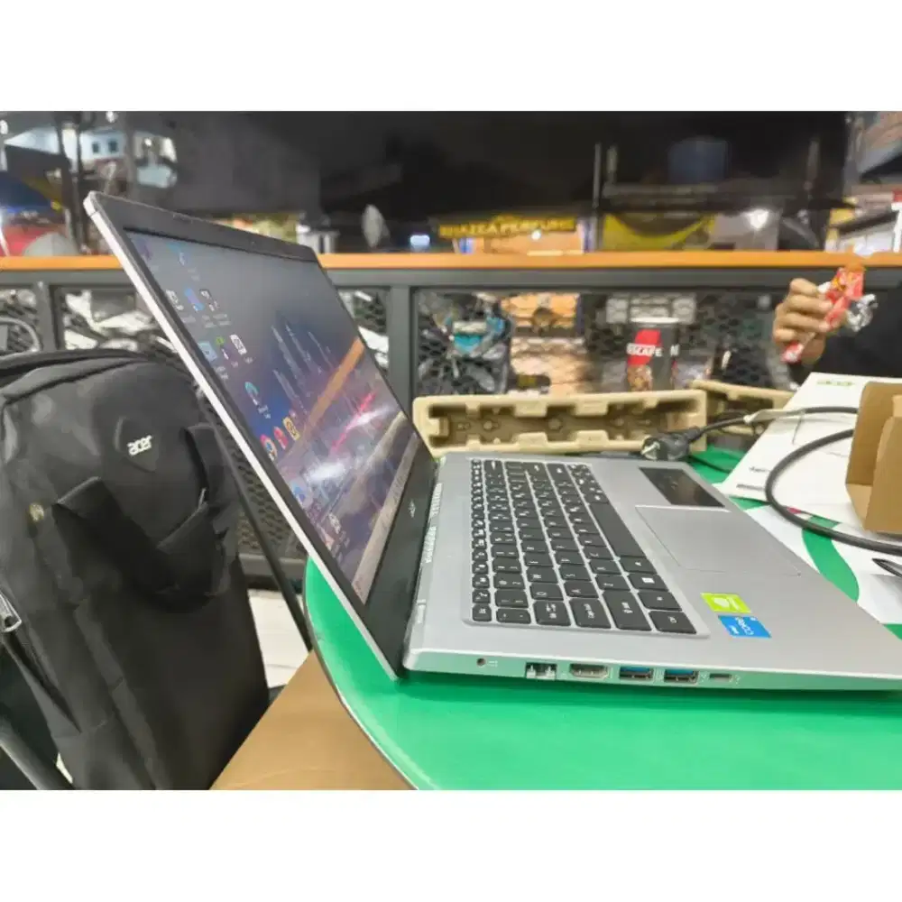 Laptop Acer Aspire 5 A514-54
-Processor intel core i3-1165G7