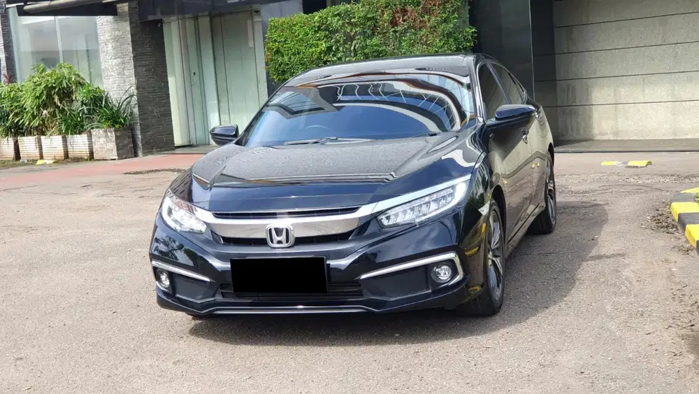Km38rb honda civic turbo es sedan 2020 hitam