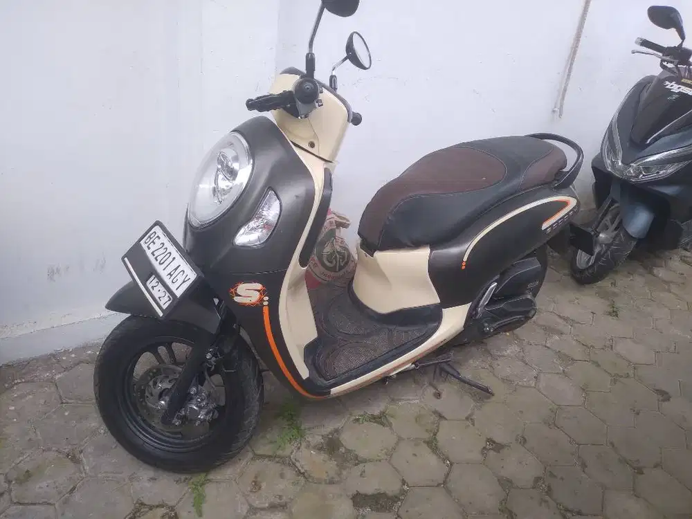 Scoopy 2022.atas nama sendiri