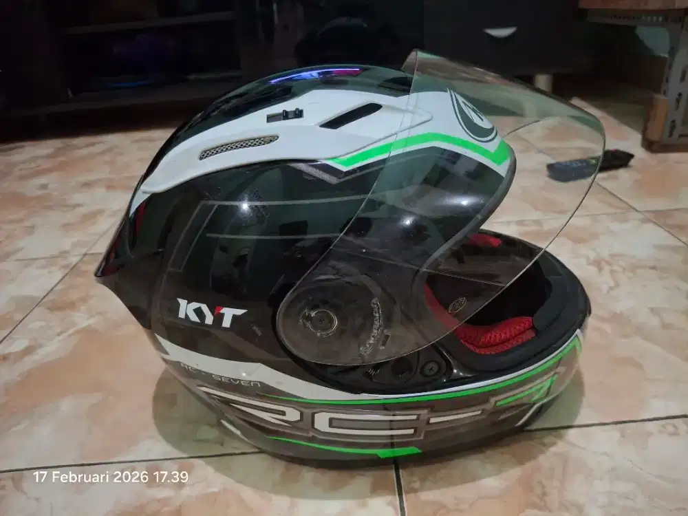 HELM KYT RC7 / RC SEVEN