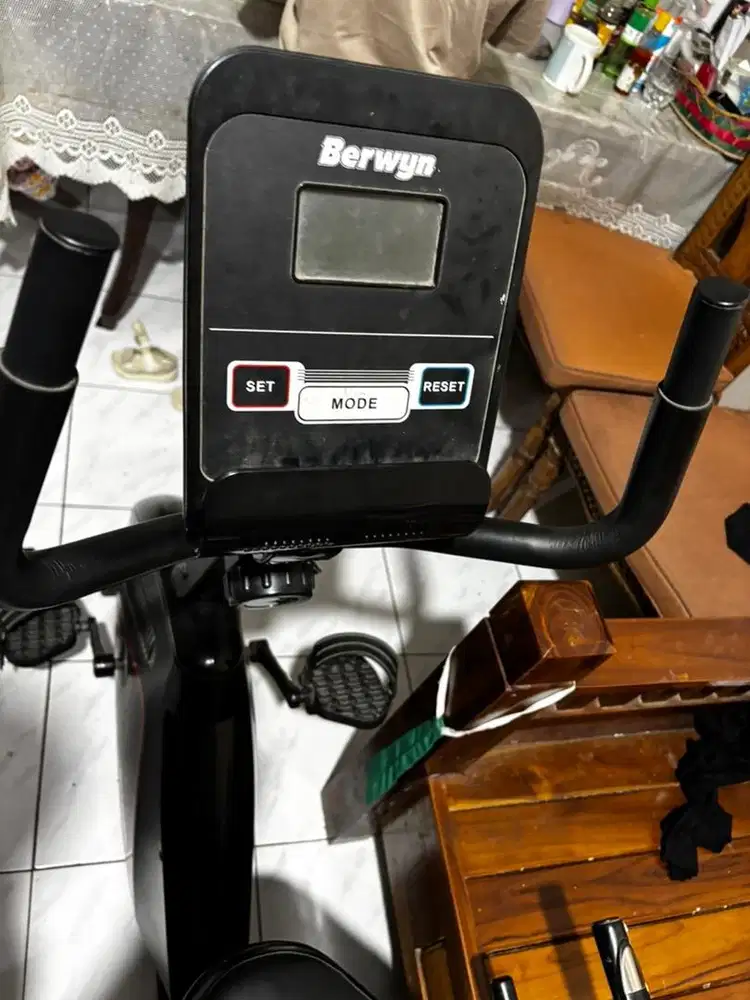 Sepeda Statis Berwyn