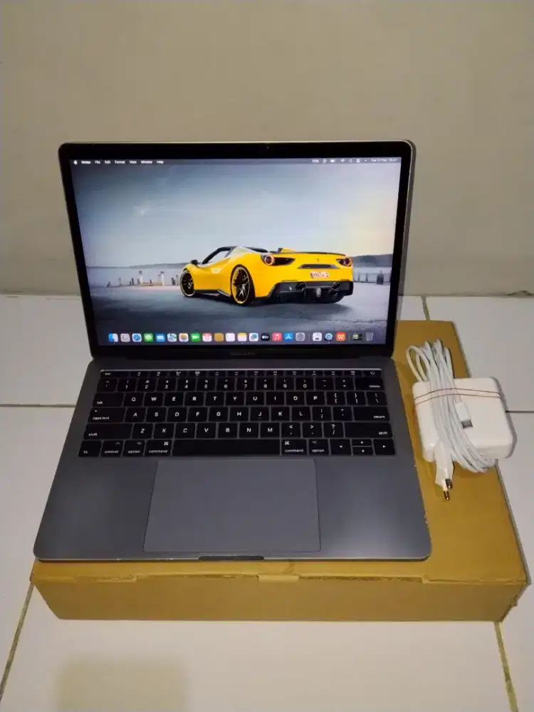 Macbook Pro 2017 8/256 Warna Space Grey