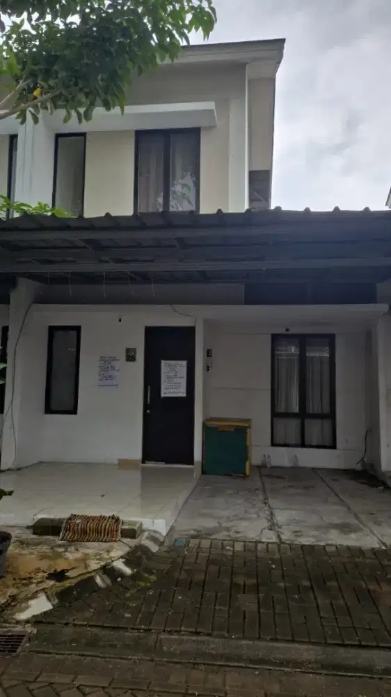 Rmh 2 lantai, ditengah cluster