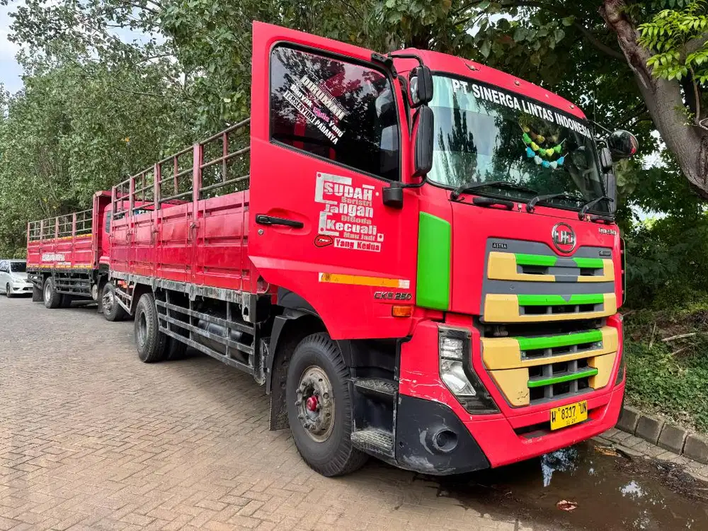 Truk nissan Quester CKE250 Kondisi istimewa