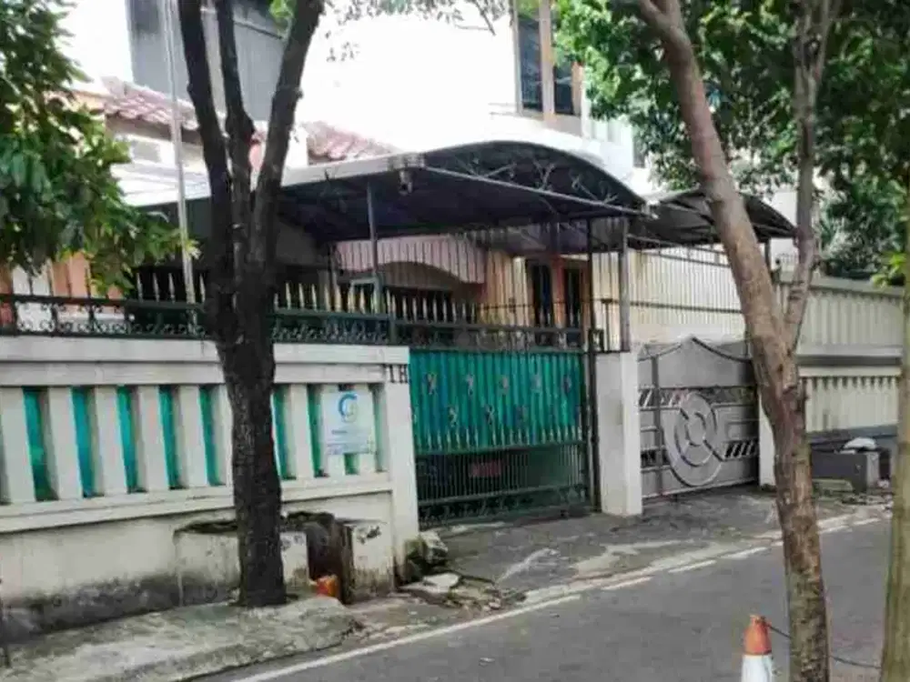 Rumah 2 Lantai, LT 224 m² di Cempaka Putih – Lokasi Strategis Jakarta Pusat