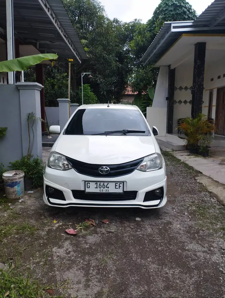 Etios Sedan 1500 CC Tahun 2013
