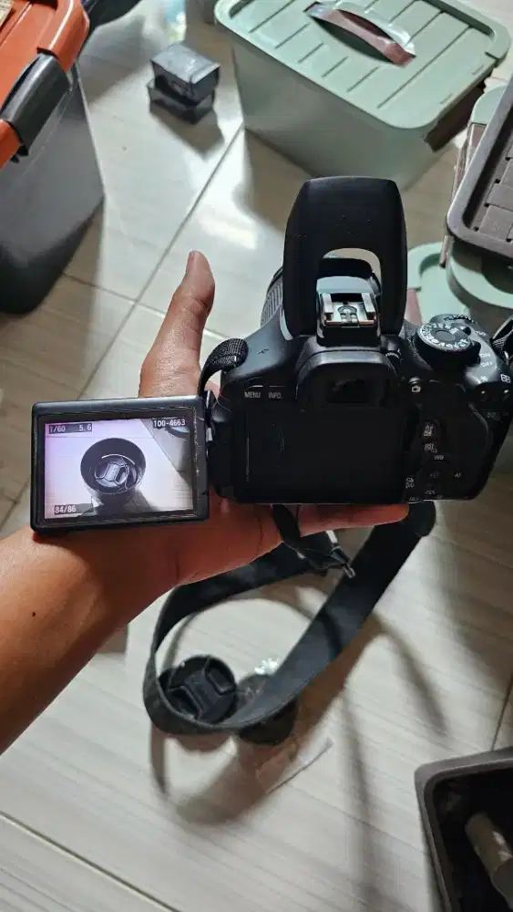 Canon 600D + lensa Fix Canon 50mm