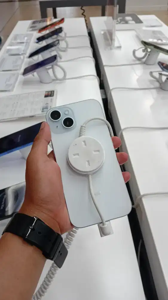 READY IPHONE 15 BASIC KREDIT INDODANA BUNGA 0%