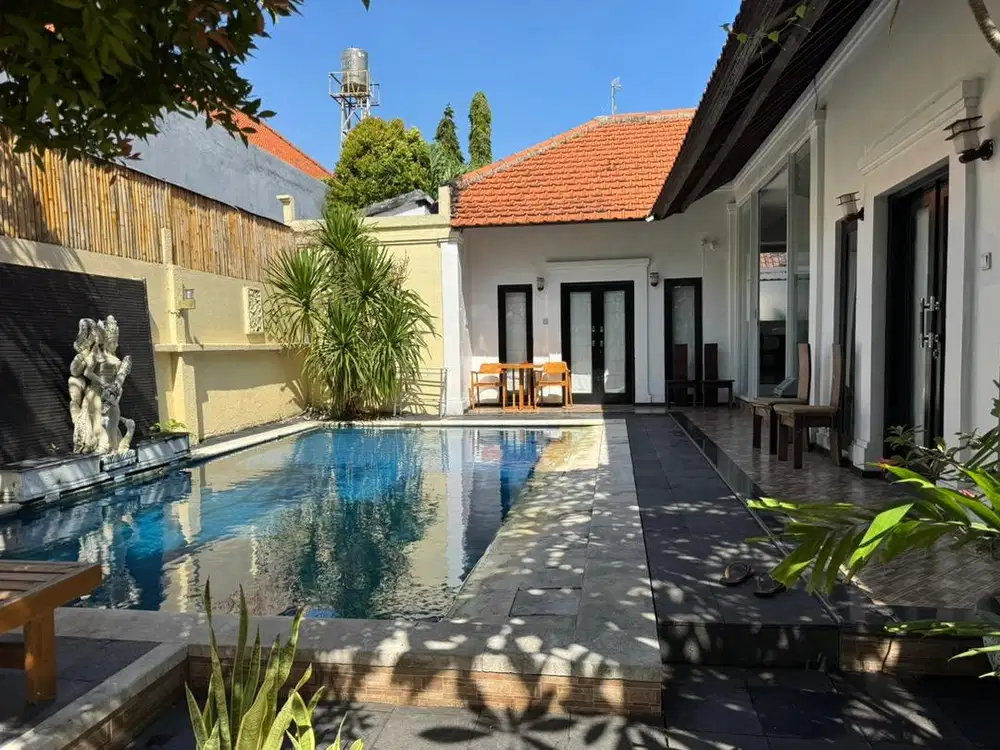 DI SEWAKAN VILLA DEKAT PANTAI