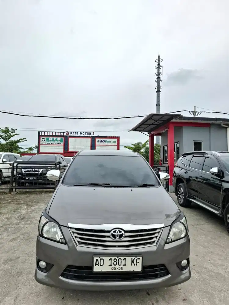 Innova 2012 G bensin matic. Km 133rb antik