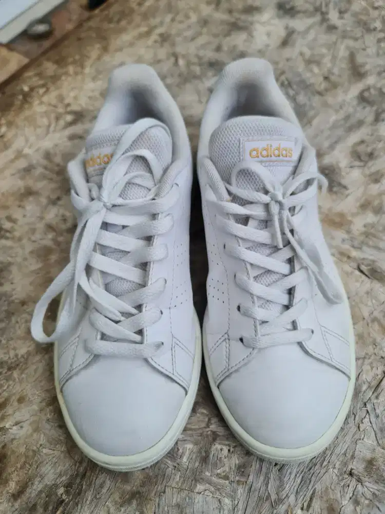 Sepatu Adidas model stan smith ORIGINAL (wanita)