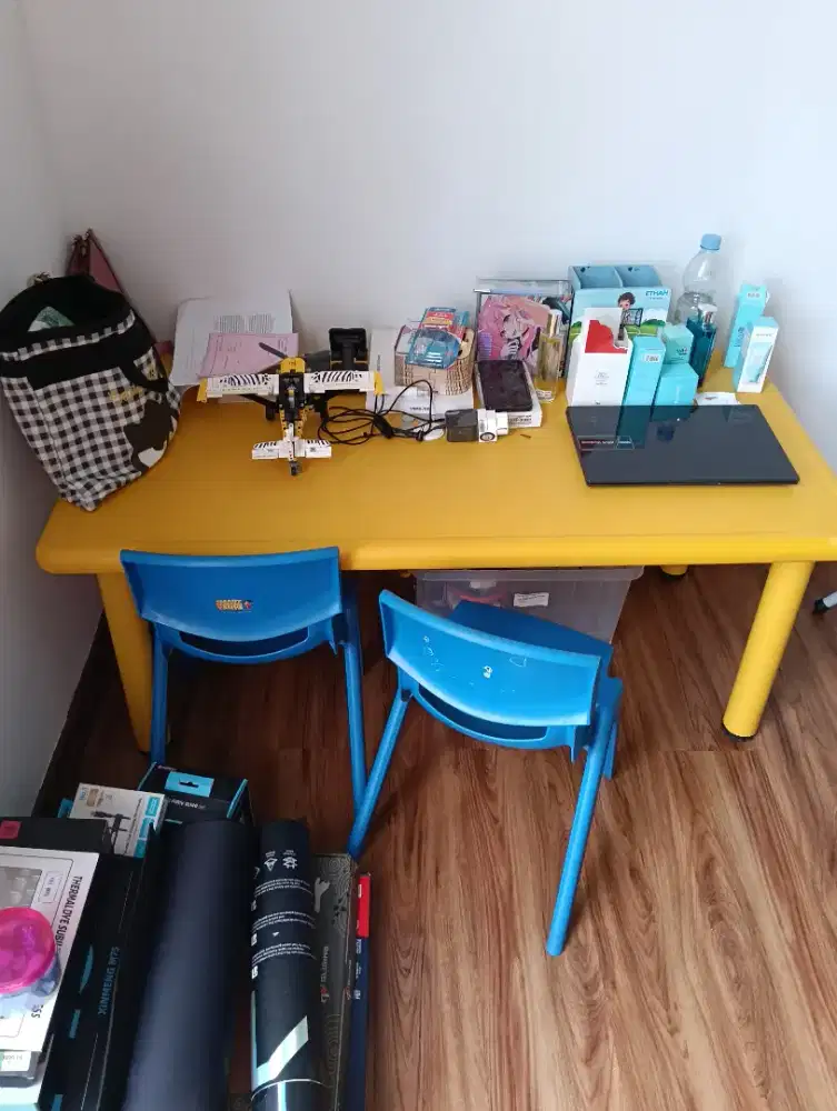 Meja belajar ace harware dan kursi