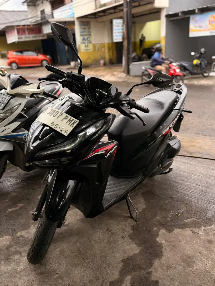 VARIO 125 CBS ISS 2023 cash kredit dp 1 juta