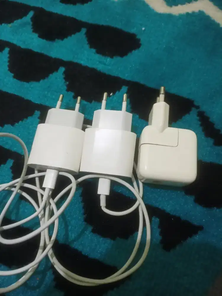 CHARGER IPHONE 20 WATT , CHARGER ORI IPAD
