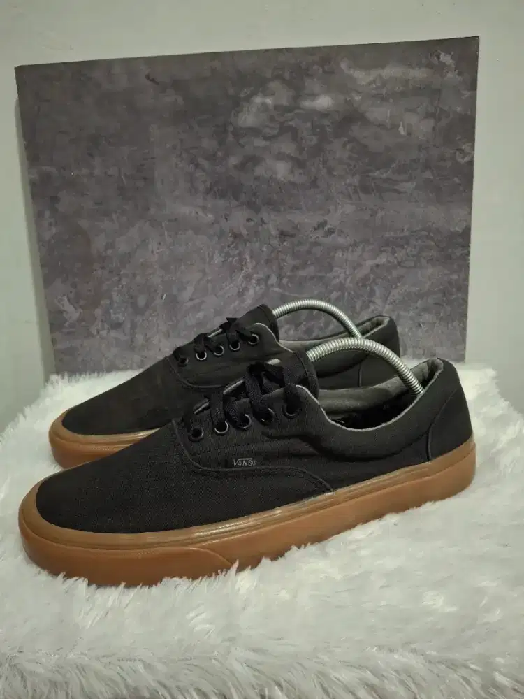 Vans Authentic 'black gum'
