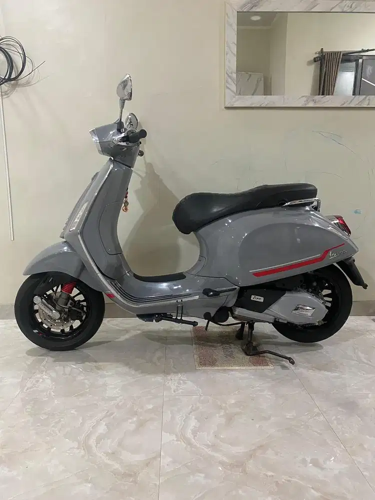 Vespa sprint ABS 2021 Grey
