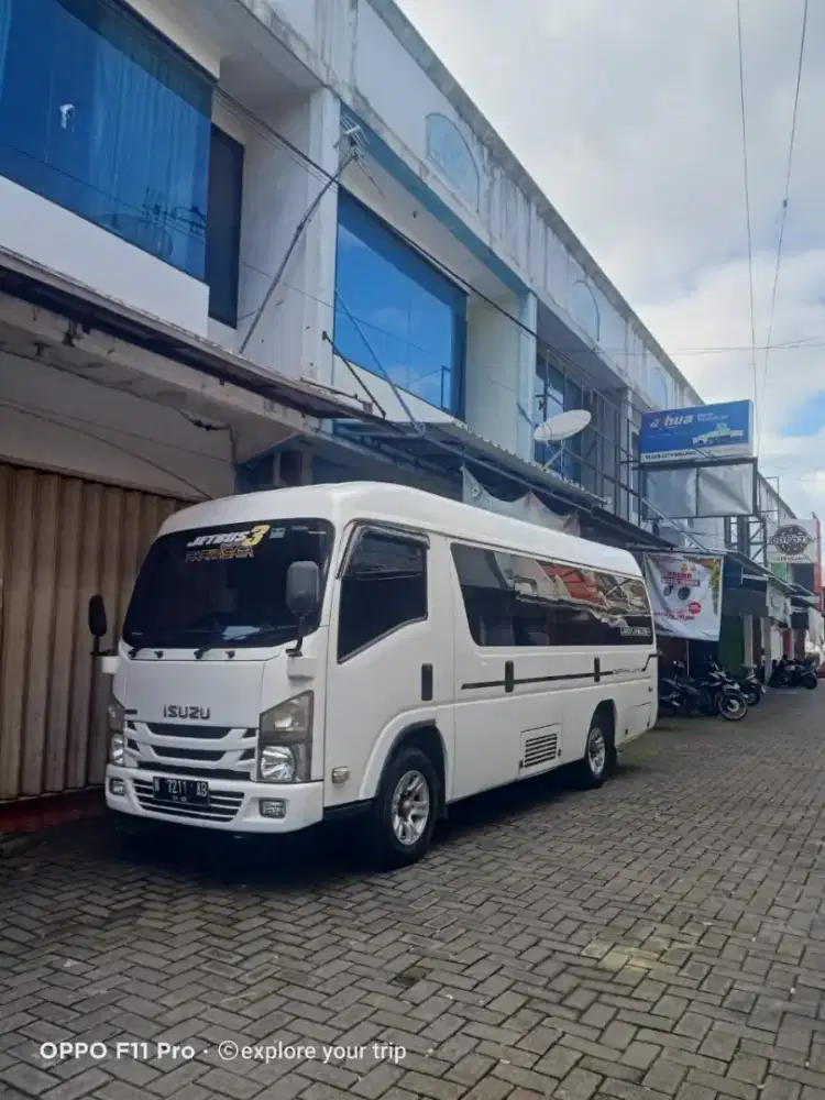 Sewa Giga Elf & Hiace Commuter Premio