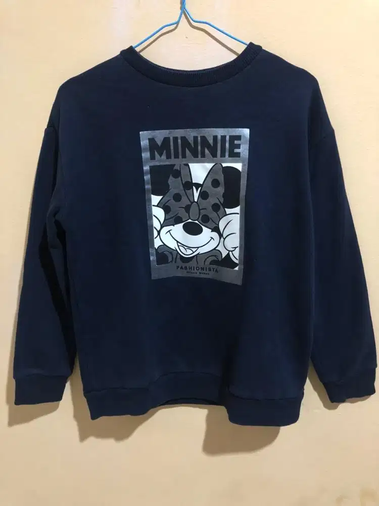 crewneck mickey mouse