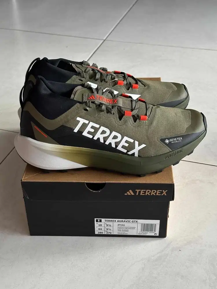 sepatu hiking trail run adidas gtx goretex us10 eur44 baru 1x pakai