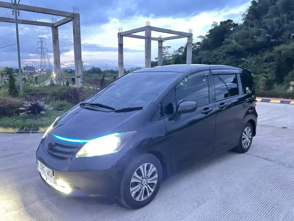 Freed 1.5 E PSD AC Digital (Trtnggi) 2011 Full Speck Istimewa Terawat