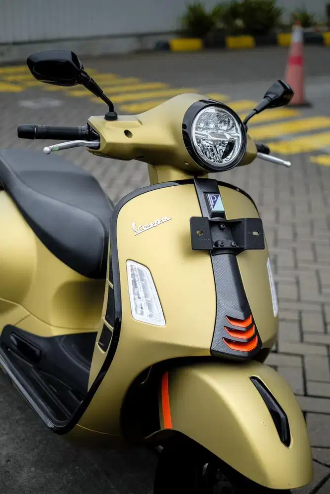 VESPA GTS 150 4VIE KEYLESS MURAH