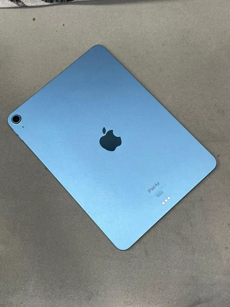 iPad Air M1 2020 11” 256GB Blue wifi only ex iBox