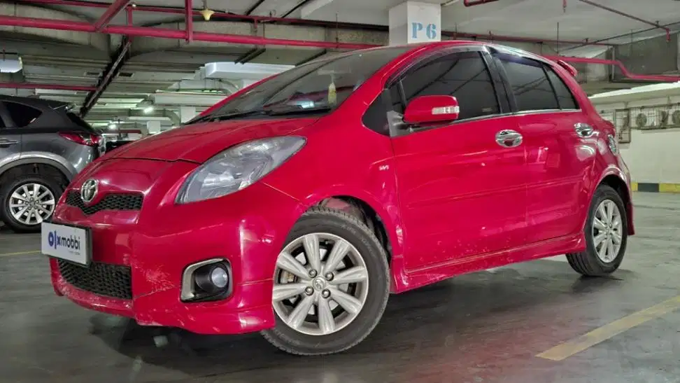 TERMURAH Toyota Yaris 1.5 E Bensin-AT Merah 2012
