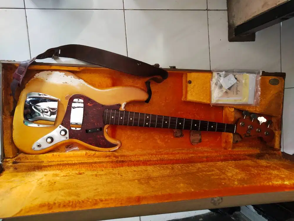 Fender  American vintage '62 Jazz Bass (1999 -2012) Rosewood OWT W/C