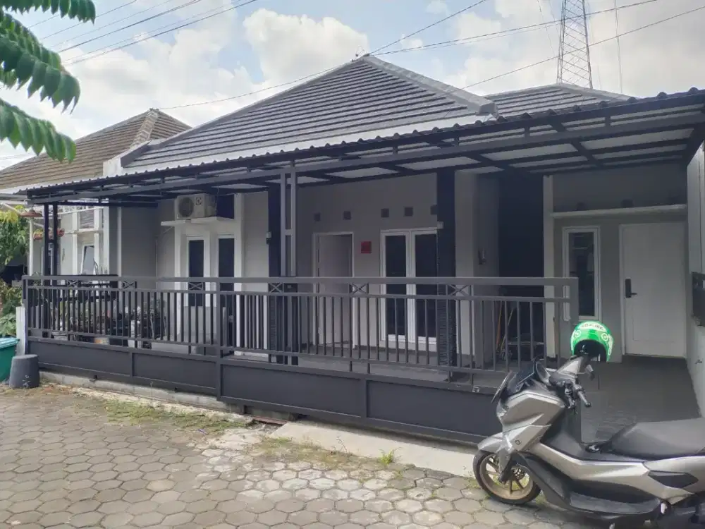 Rumah Dalam perumahan plus furniture dekat Jambon Gamping Sleman