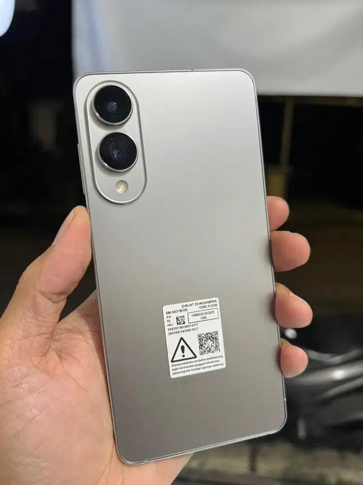 Samsung s 25 edge Ram 12/512gb Sein