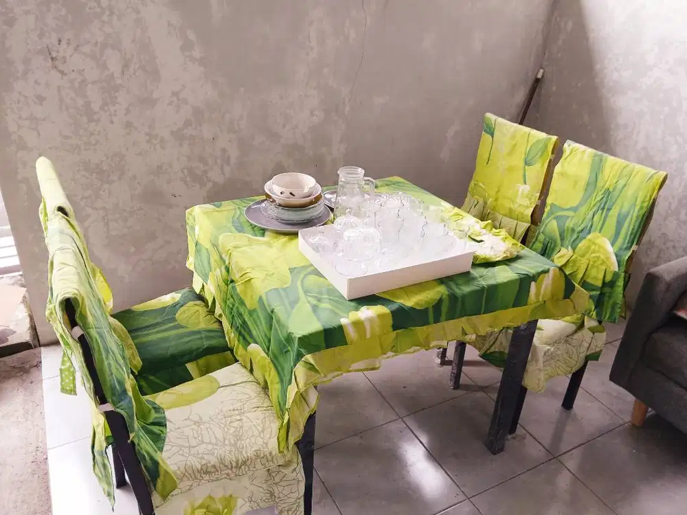 SET KURSI & MEJA MAKAN