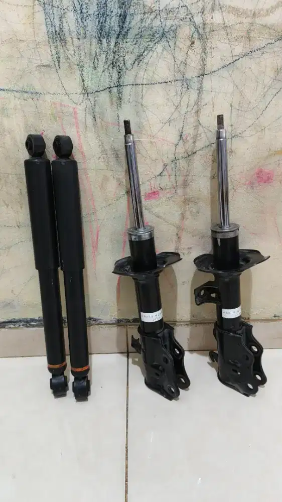 Shockbreker toyota all new rush