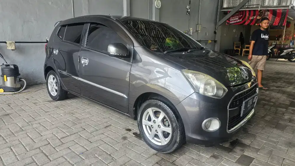 Bismillah jual mobil Ayla manual 2016
