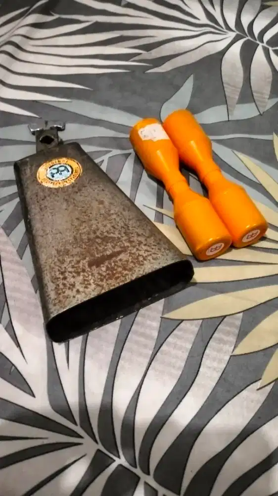 Meinl Percussion Cowbell dan Shaker