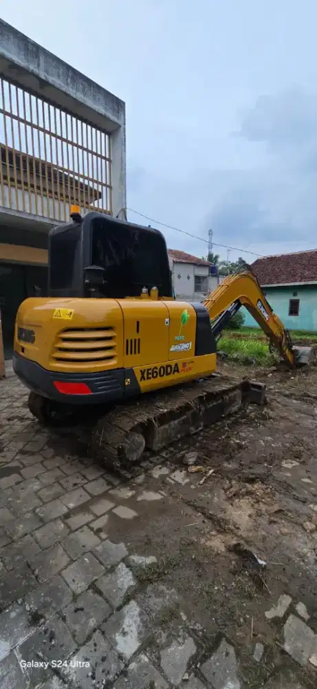 EXCAVATOR XCMG XE 60DA