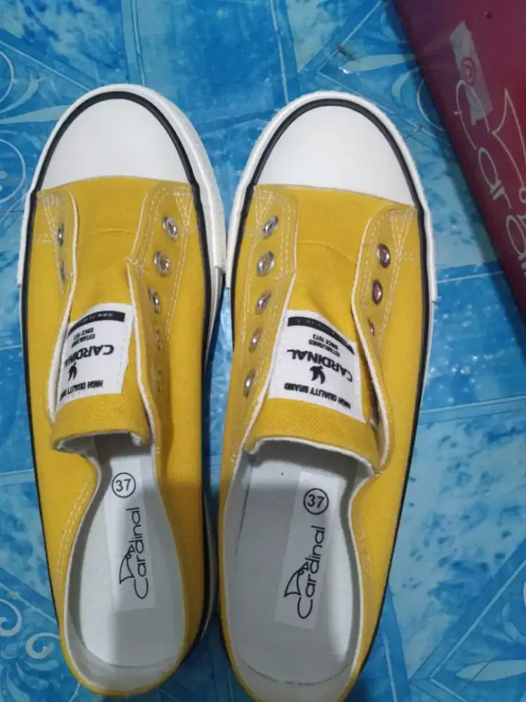 Sepatu cardinal no.37 masih baru
