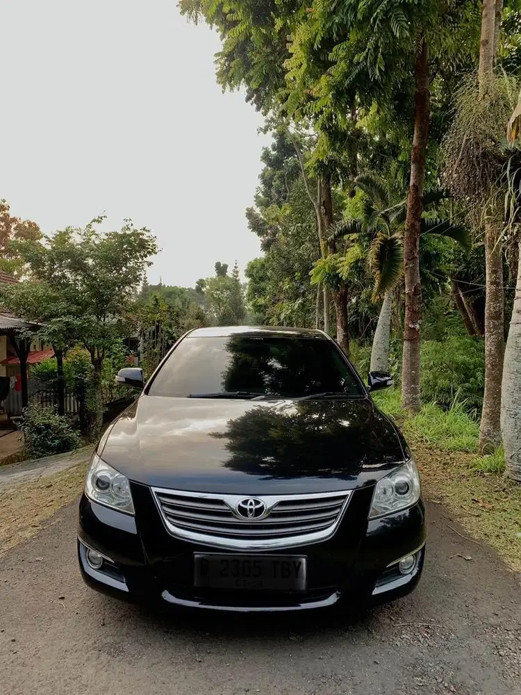 Toyota Camry 2.4 V Pribadi
