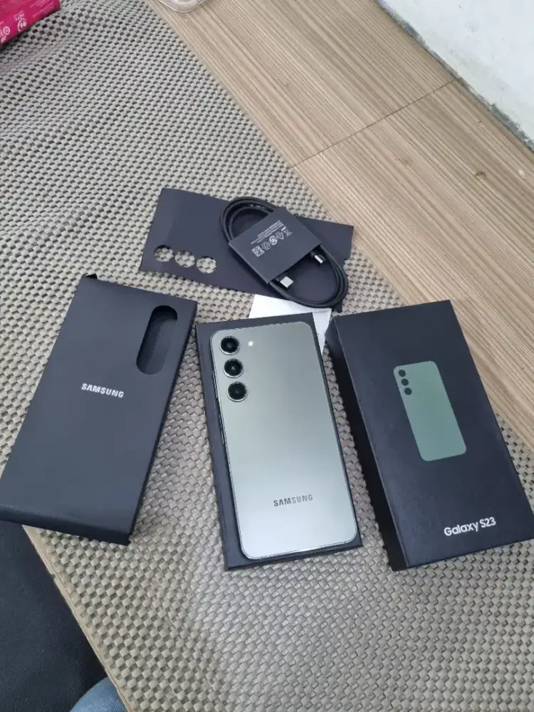 Samsung Galaxy S23 Second/Sein 8/256 GB Fullset,mulus