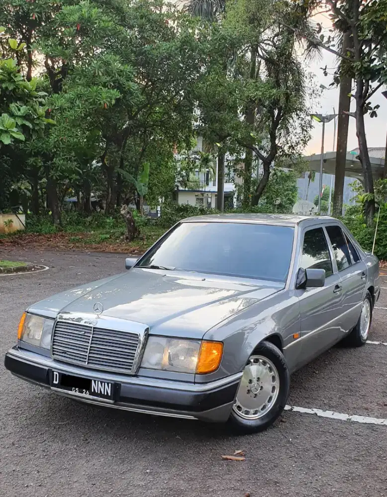 Mercy Boxer (W124) 300E ISTIMEWA!