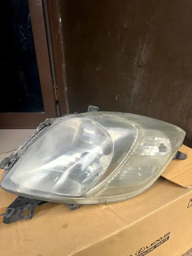 JUAL Headlamp Yaris Bakpao (Kanan)