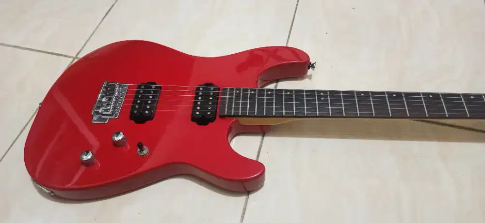 Gitar listrik Samick SS71