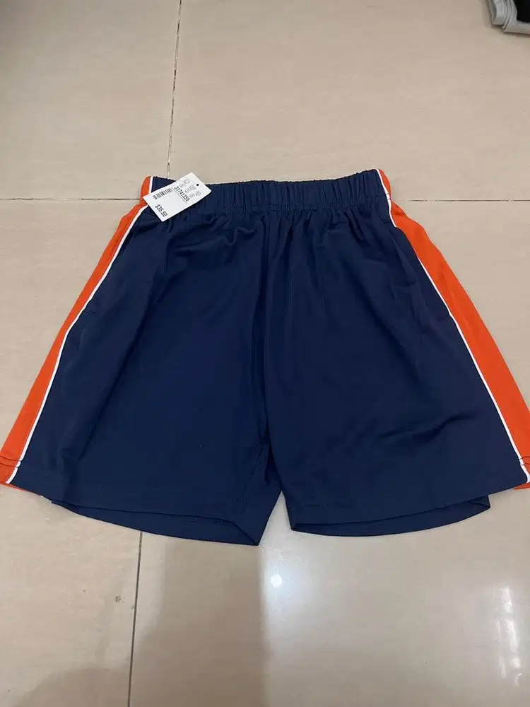 Prelove celana olahraga