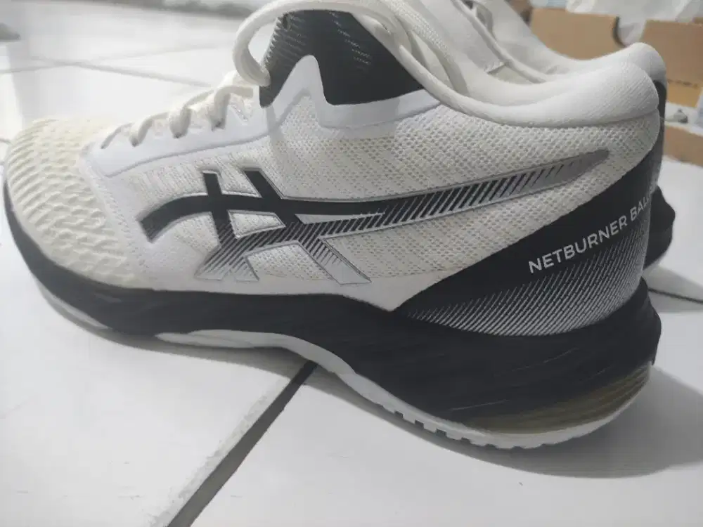 SEPATU ASICS NETBURNER BALLISTIC FF MT 3