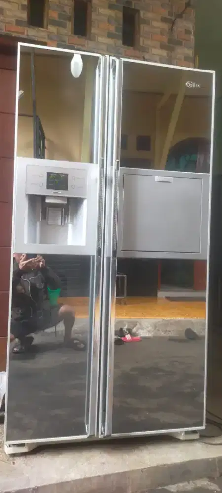 Kulkas Side by side LG