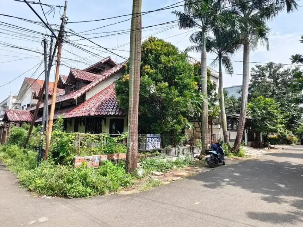 Dijual Rumah Tua Pulomas Barat LT 250 Posisi Hook (Barat/Utara) Hanya 16,8 Jt/M2 Hrg Menarik.